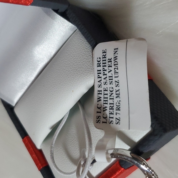 ❤White Sapphire Ring NWT ❤ - Picture 5 of 6